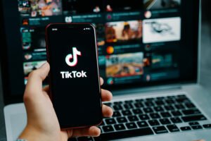 How TikTok is Taking Over Social Media Using AI