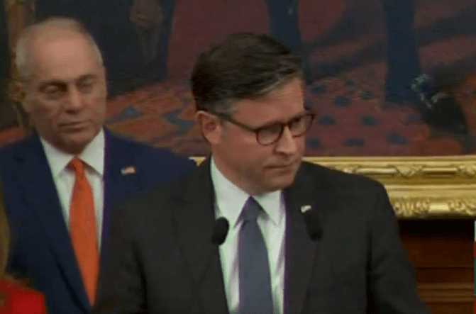 Obligatory Tradition’ or Insensitive Timing? Mike Johnson Defends Trump’s Mar-a-Lago Party Amid SNAP Crisis