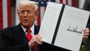 Trump Commutes $2B Fraudster - Even His Own Supporters Say They’ve Been ‘Scammed Twice’