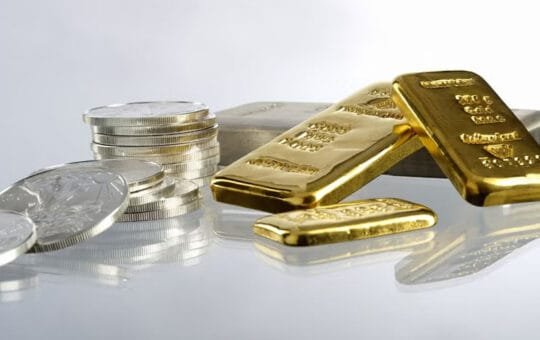 Gold Smashes $4,400 Record as Rate-Cut Bets, Trade Wars, and Global Turmoil Ignite Safe-Haven Rush