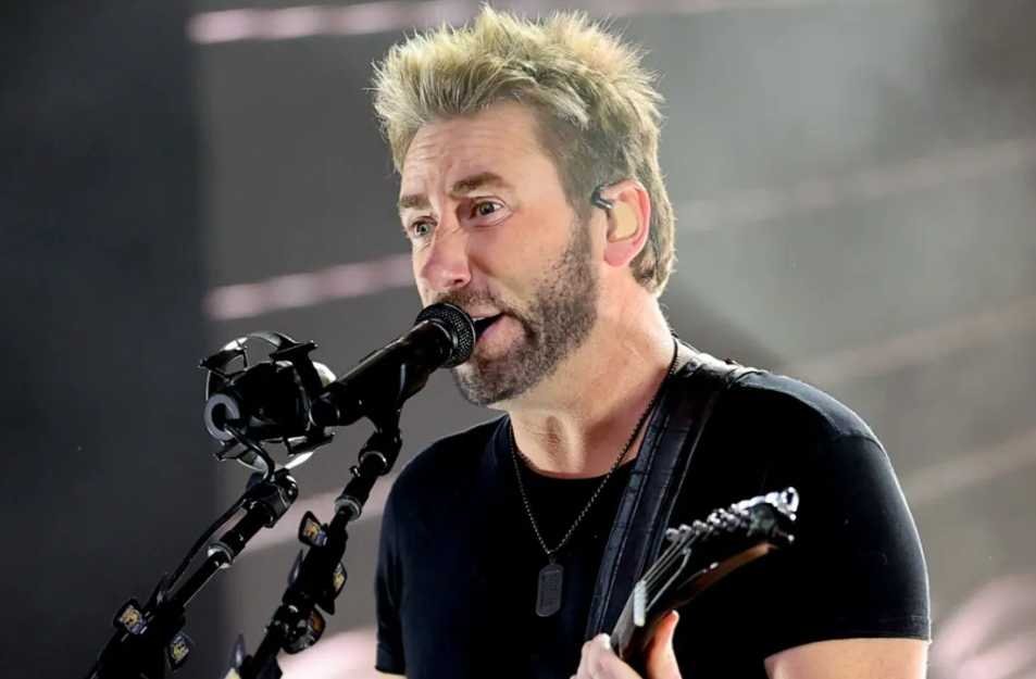 Chad Kroeger Tells Fan to ‘Shut the F* Up’ After Singing ‘Rockstar’ in Viral Casino Clip**